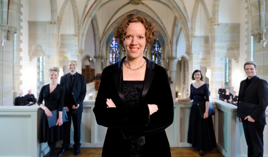 Ich will ein 16stimmiges Chorstück aufführen und gründe dafür das Vokalensemble vox aeterna